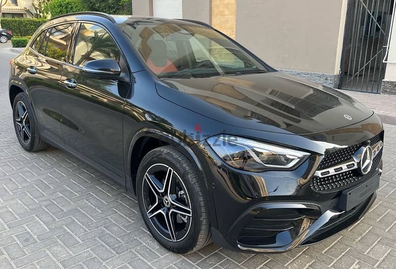 Mercedes-Benz GLA 200 2024   فقط ٣٥٪؜ مقدم متاح انظمة تقسيط 7