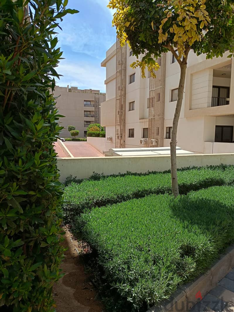 Apartment 155 M Fully Finished With Acs For Sale at Fifth square - El Marasem 6
