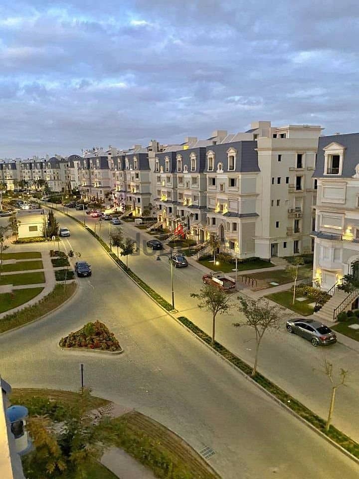 Apartment for sale in Mountain View Icity October I City October in the most prominent location in 6 October City near Mall of Arabia 2
