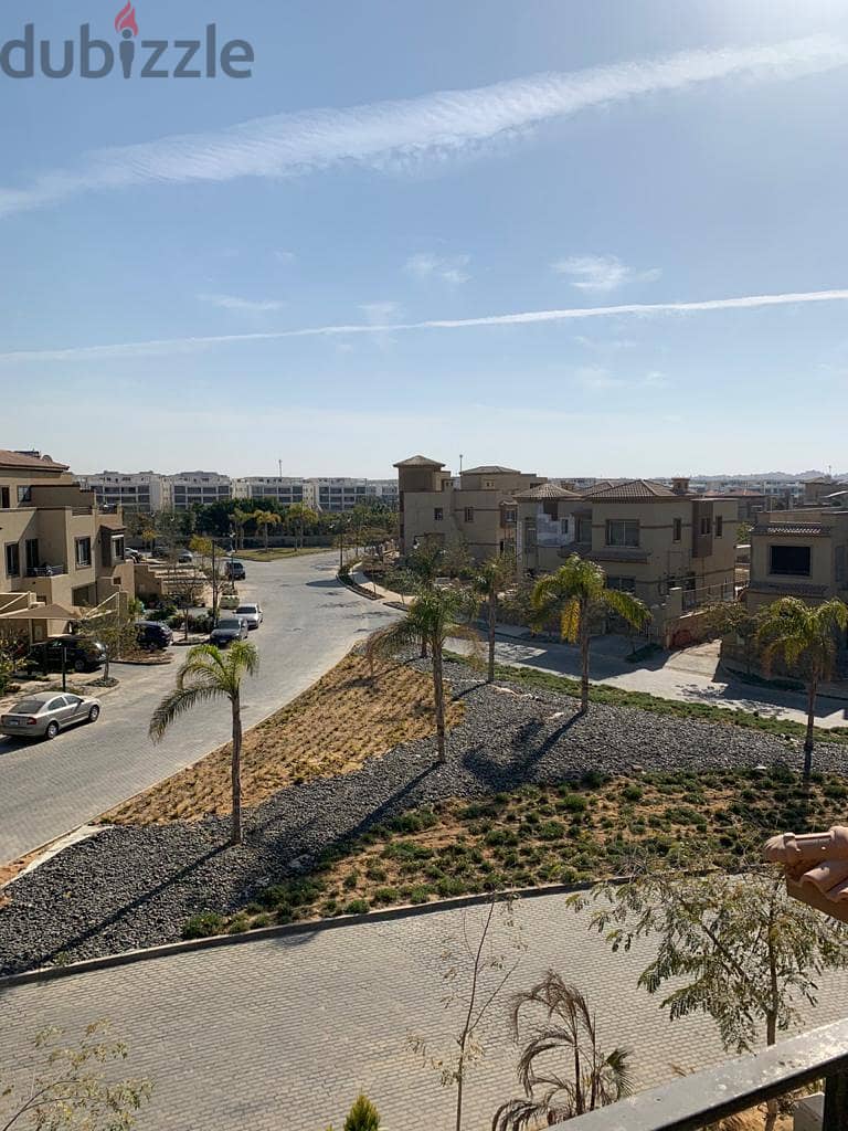 ستاند الون متشطبة ومفروشة بتكيفات للبيع في بالم هيلز قطامية Palm Hills 9