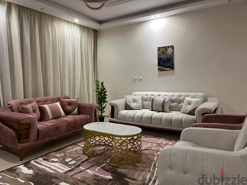 للبيع شقة فندقية  تشطيب + تكيفات + مطبخ  في الشيخ زايد امام مطار سفنكس - Luxury service apartment Finished + AC's + kitchen for sale 2BR Sheikh Zayed 1