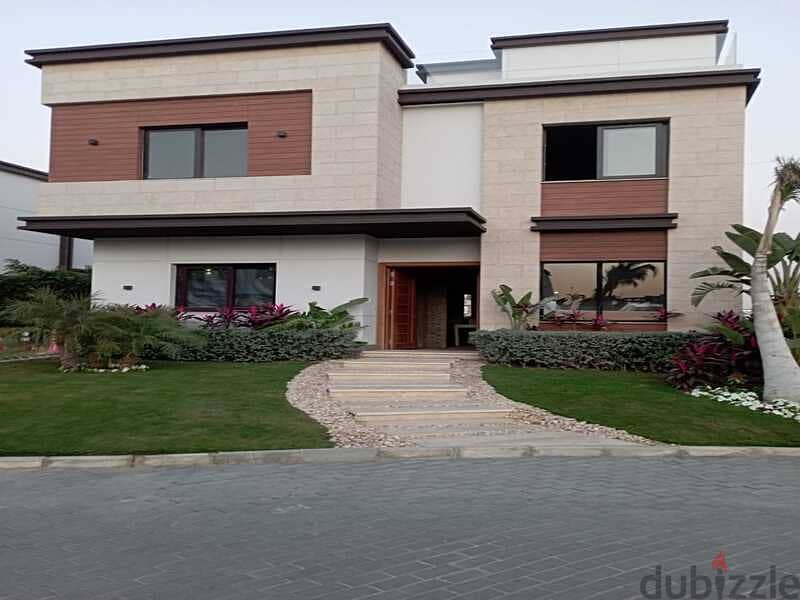 Town house in Azzar New Cairo For sale 4