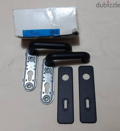 أكرة باب مصفح