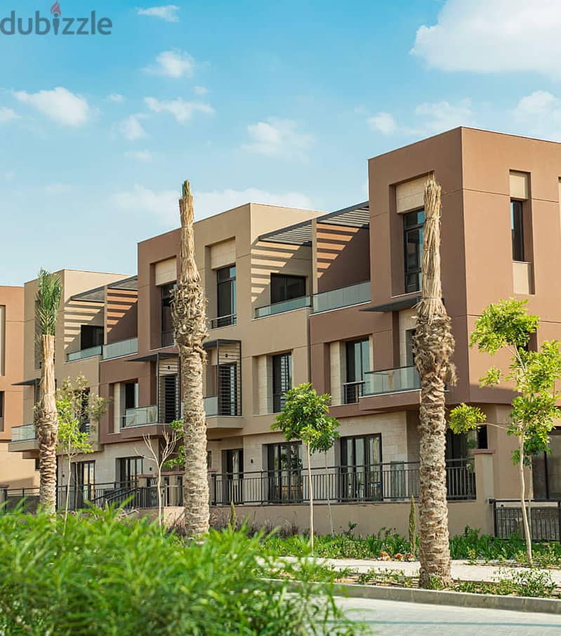 Luxury Townhouse Villa For Sale Ready to Move Prime Location Resale District 5 Compound Fifth Settlement New Cairo 6
