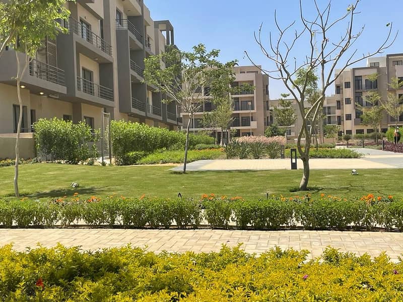 Fully Finished Apartment With Garden "READY TO MOVE" in  Fifth Square From Al Marasem - New cairo 5