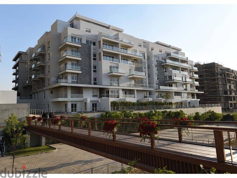 At the best price for an apartment in the lagoon stage directly overlooking the lake 0