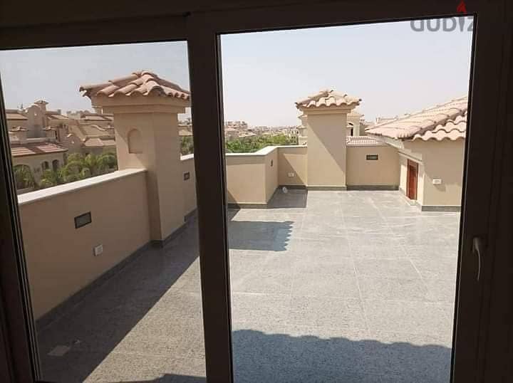 Luxury twinhouse for sale in Patio 5 Elsherouk near to Madinaty  توين هاوس بحديقة خاصة فيو مميز للبيع فوري في لافيستا الشروق بالتقسيط 2