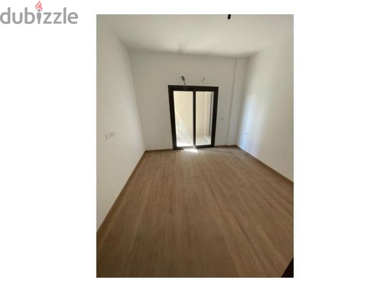 FOR SALE APARTMENT AL-MARASEM SPECIAL LOCATION Fully finished with AC'S READY TO MOVE 3