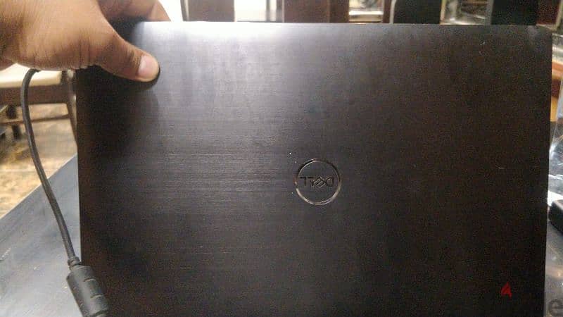 Dell precision 5530 1