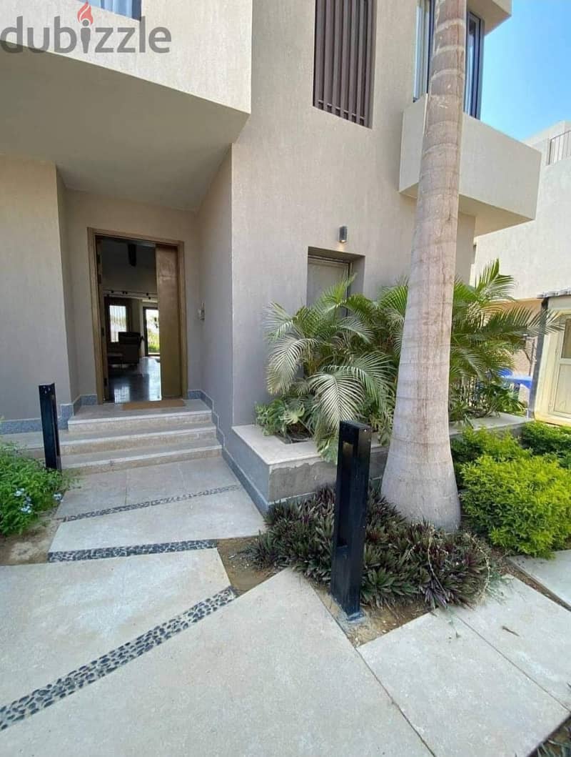 Separate villa, 3 floors, 206 meters, open view on the landscape, for sale, a special location within the entire villa phase sarai new cairo 0