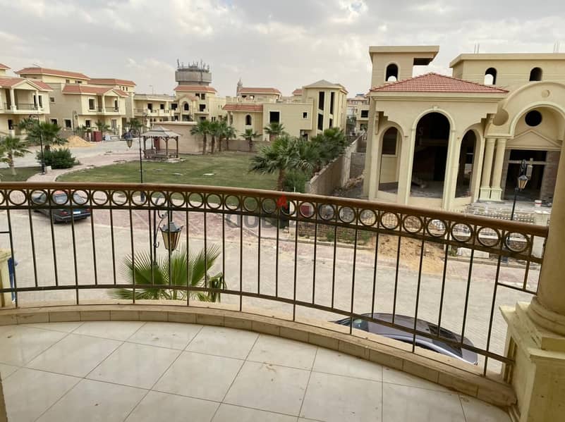 Separate villa, 3 floors, 206 meters, open view on the landscape, for sale, a special location within the entire villa phase sarai new cairo 1