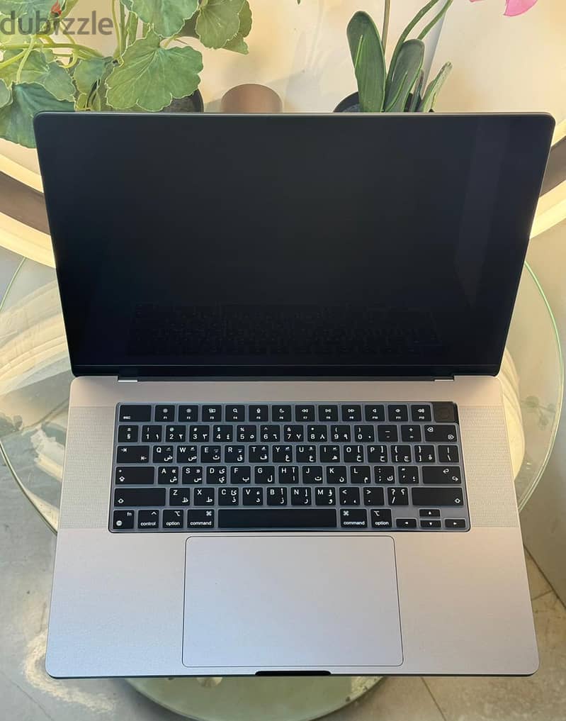 2023 Apple MacBook Pro (16-inch, Apple M2 Pro chip with 12 core CPU a 7