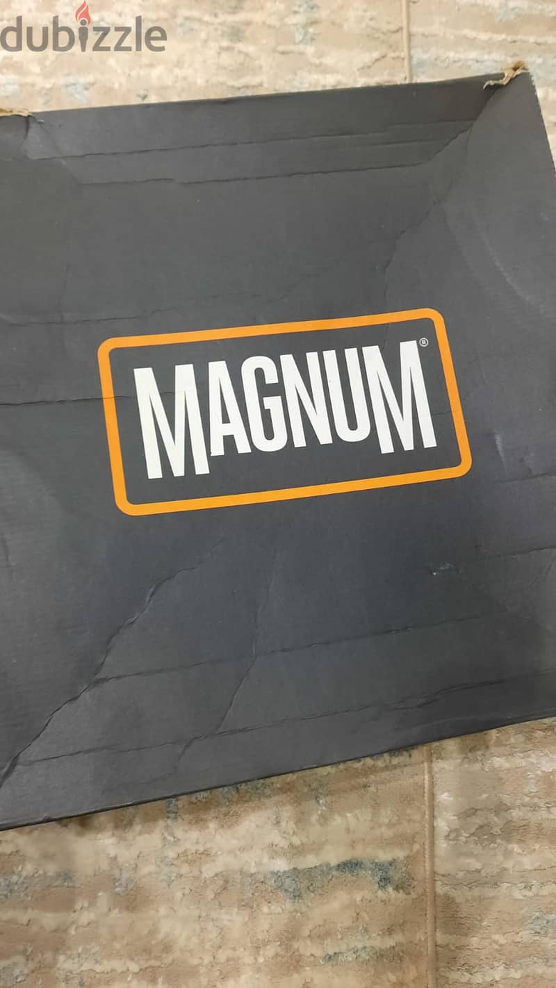 بيادة MAGNUM الاصلي مقاس 44 0