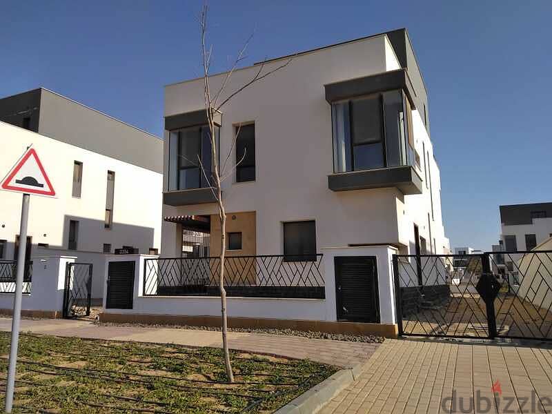 Ready To Move - Large Villa with Very Prime Location For Sale in Sodic Villette 4