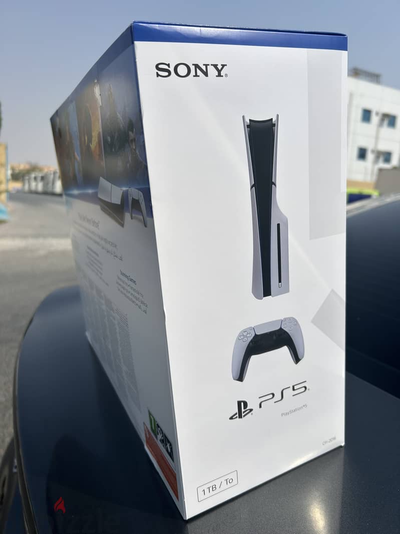 Playstation 5 slim UAE / Middle East version CD disc & 1 TB HD  NEW BR 1