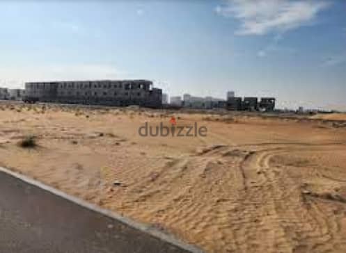للبيع ارض سكنية بمنطقة غرب الجامعات في الاندلس استلام فوري بجوار محور AUC 5