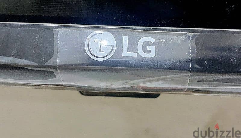 شاشه LG ٤٣ بوصه فتحه الكرتونه فقط لم تستخدم 1