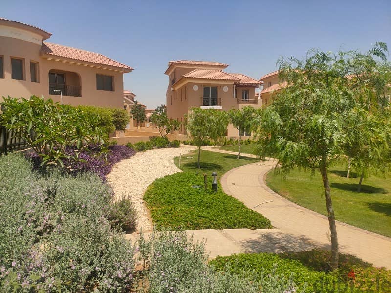 stand alone villa for sale, semi-finished, ready to move In the heart of New Cairo 2