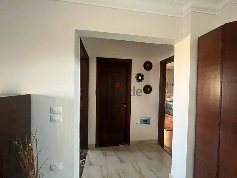 شقة للبيع 210 م في كمبوند ممتاز برايم لوكيشن التجمع الاول 9