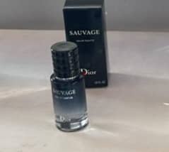 Dior Sauvage perfume جديد يمكن شرا اكتر من قطعه