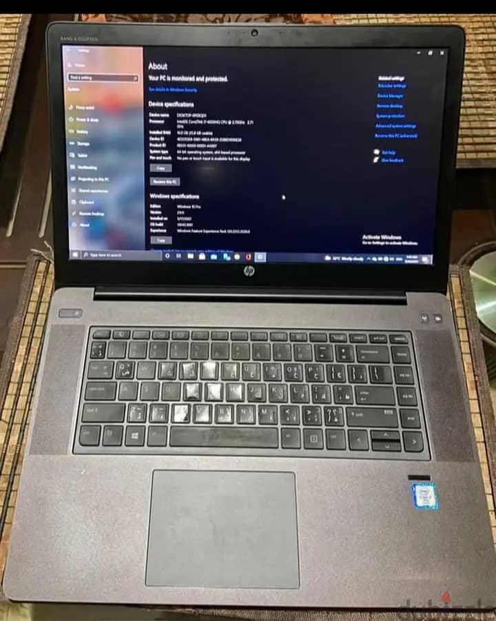 لاب توب HP zbook studio g3 core i7 جيل سادس بطاريه و هارد 100% سعره 13 0