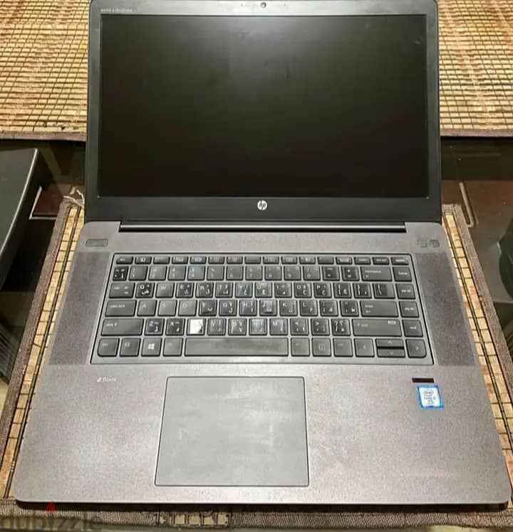 لاب توب HP zbook studio g3 core i7 جيل سادس بطاريه و هارد 100% سعره 13 7