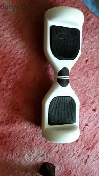 hoverboard  بحاله جيده استعمال ٤ شهور بس وارد السعوديه 1