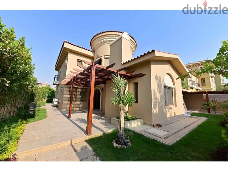 stand alone villa for sale, semi-finished, ready to move In the heart of New Cairo 0