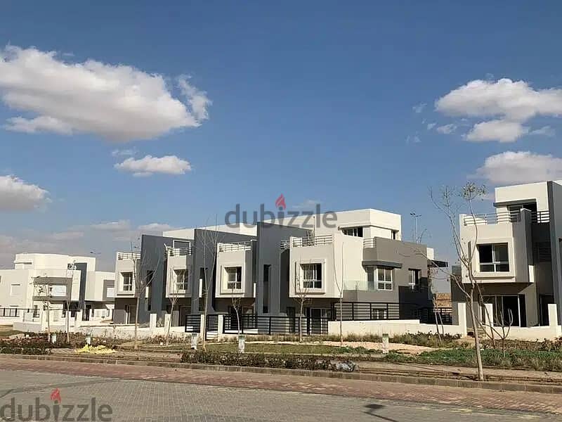 للبيع فيلا على اكبر ليك فدان 141 فدان استلام فورى بهايد بارك 6