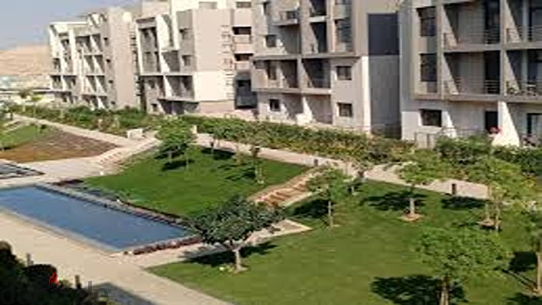 تشطيب 80 في الميه شقه ارضي  للبيع ب جاردن regency square compound 9