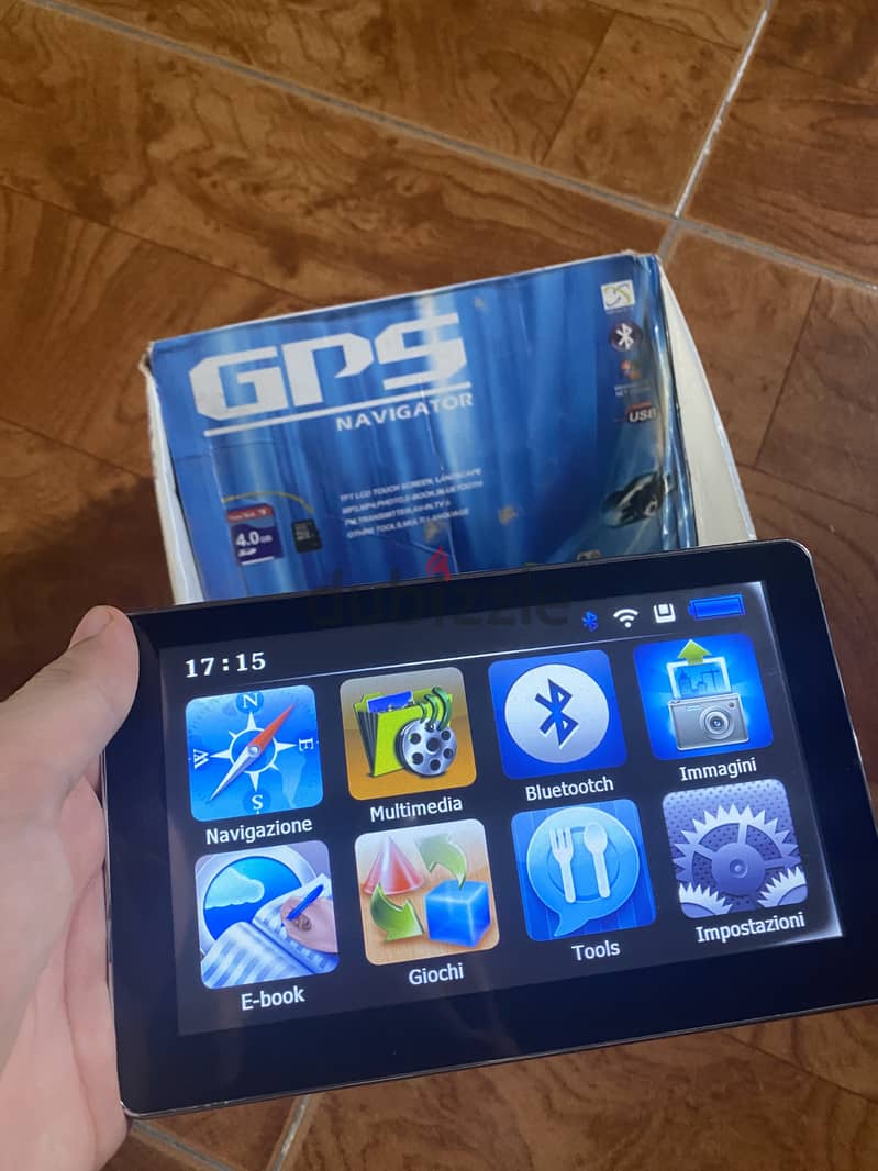 GPS NAVIGATOR MULTIMEDIA MP3 MP4 BLUETOOTH 0