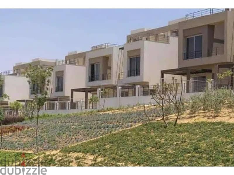 for sale villa on alndscape under price market raedy to move in hyde park 15