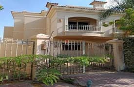 Corner townhouse for sale, immediate receipt, in Shorouk, large area with garden