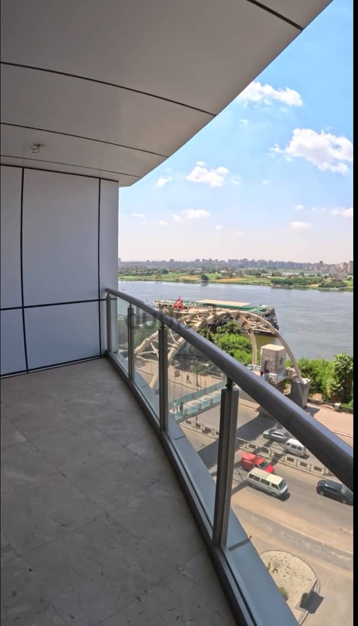 For sale hotel apartment directly on the Nile first row fully finished and furnished with appliance for sale with installments Maadi Corniche 3
