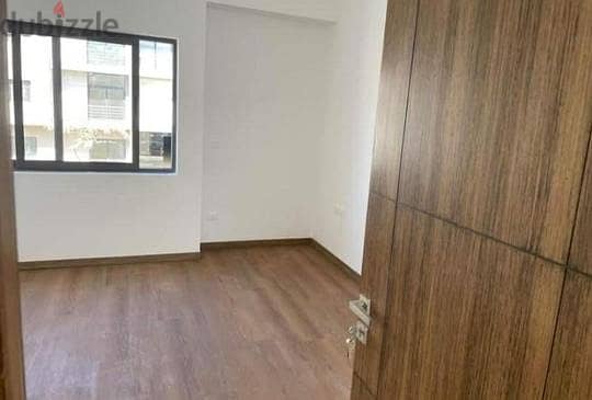 Apartments for sale in Bahri, second floor, finished, with air conditioners, ready to move, in installments, in the settlement, 196 m 5