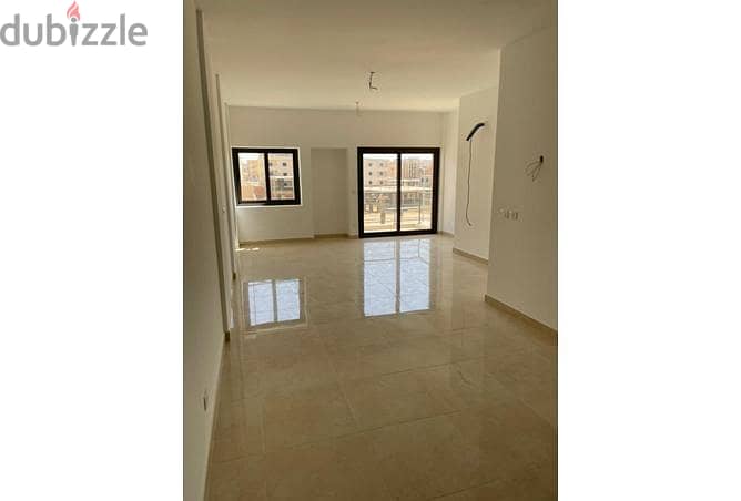 Apartments for sale in Bahri, second floor, finished, with air conditioners, ready to move, in installments, in the settlement, 196 m 6