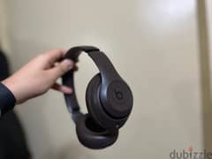 beats studio pro - premium wireless noise cancelling headphones