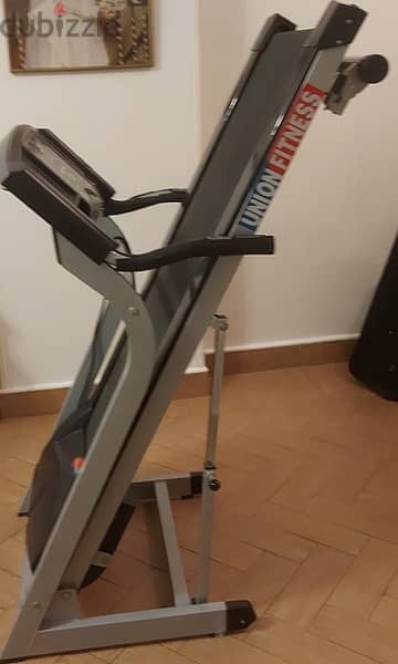 treadmill حالة ممتازة 5