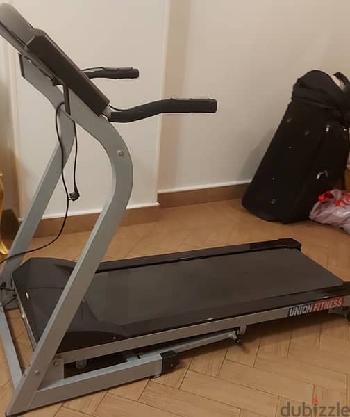 treadmill حالة ممتازة 9