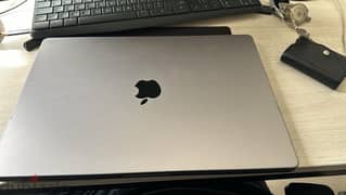 Macbook M1 pro 2021  ( 16 Gb ram )