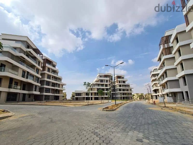 شقه متشطبه بالتكيفات 161م للايجار بسعر ممتاز في سكاي كوندوز Sky Condo 4