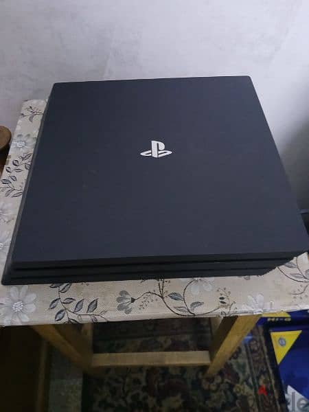 PlayStation 4 pro 1tb 1