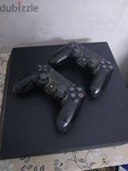 PlayStation 4 pro 1tb 2