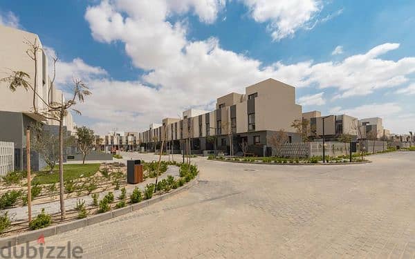 Duplex with garden, fully finished and immediate delivery in Al Shorouk Al Burouj Compound 3