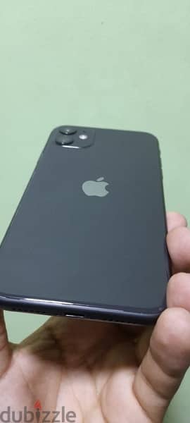 iPhone 11 128g حالتة كويسة جدا بدون اي خدش 4