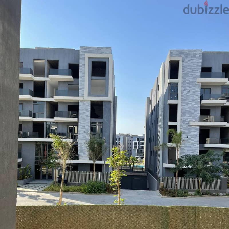 شقة للبيع 6 اكتوبر استلام فوري امام الاهرامات مباشرة كمبوند صن كابيتالApartment for sale in 6 October ready to move pyramids view Sun Capital Compound 6