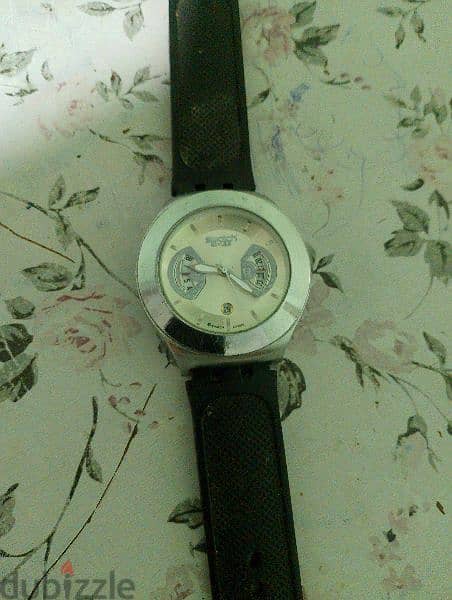 ساعه نوعه swatch اصليه 0