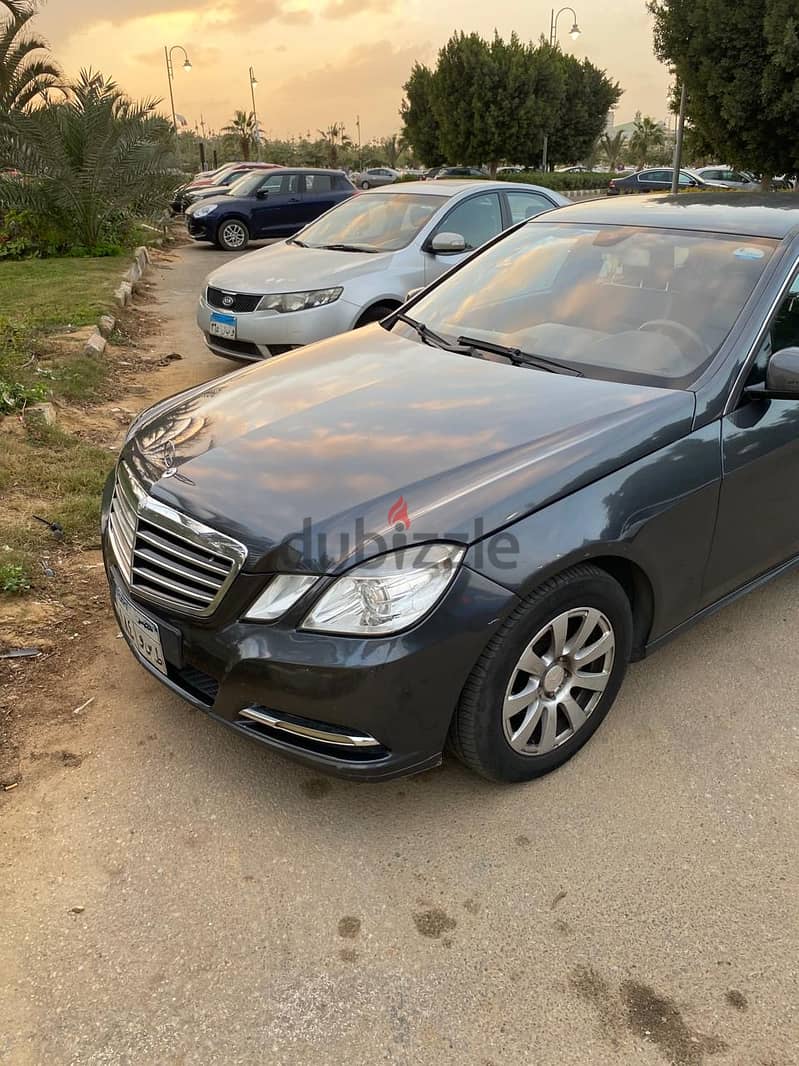 Mercedes-Benz E200 2013 0