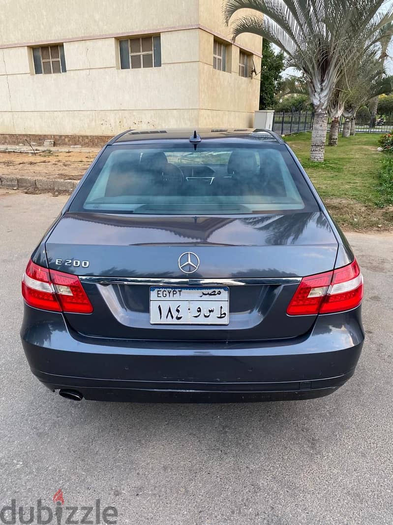 Mercedes-Benz E200 2013 3