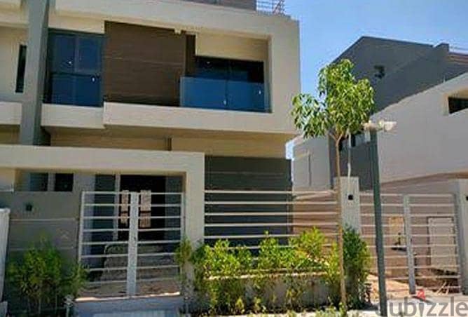 Standalone Villa for sale 480m in La Vista El Patio Town New Cairo with installments next to AUC لافيستا باتيو تاون التجمع الخامس 1